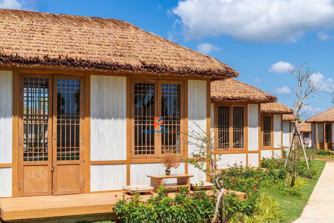 Lợp mái rơm nhân tạo cho 300 căn villa tại NovaWorld Phan Thiết - Bình Thuận